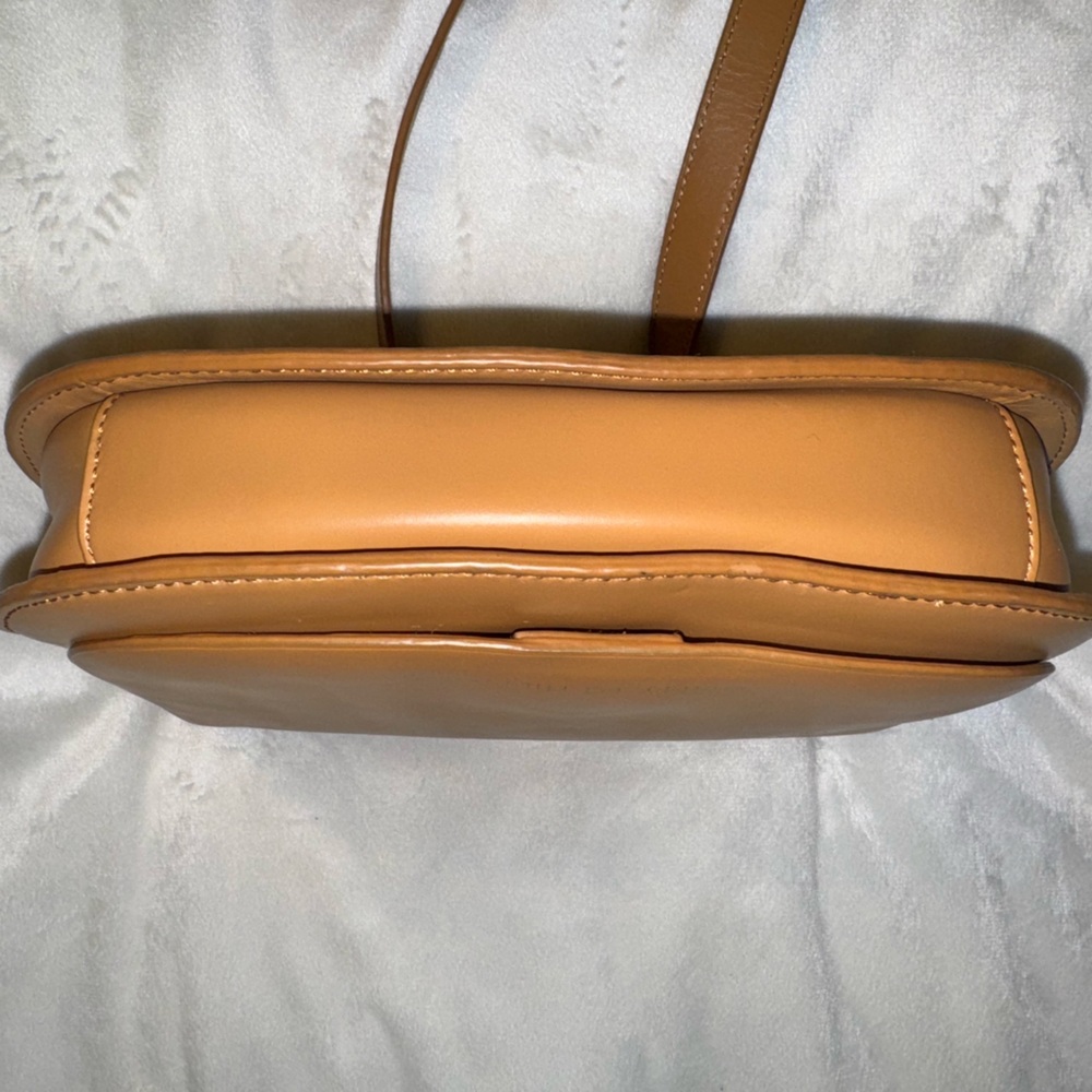 Tommy Hilfiger Leather Crossbody Bag in Camel Brown - Picture 9 of 9
